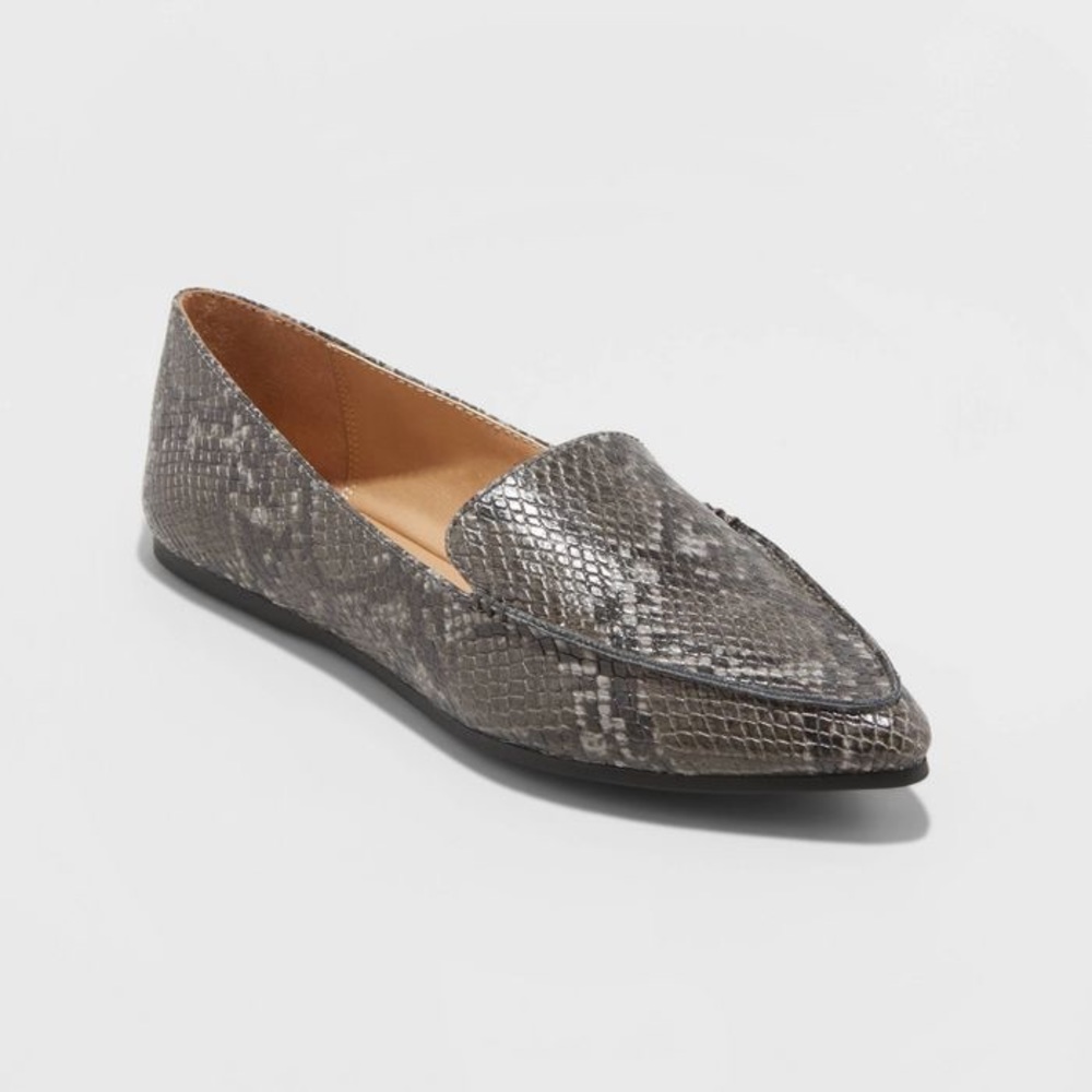 Micah Pointed Toe Loafers